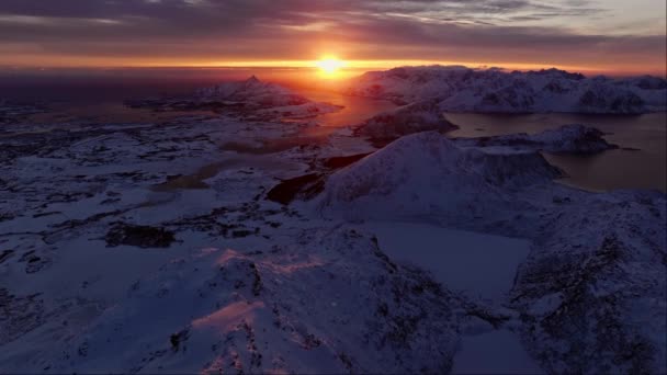 Вид Беспилотника Снежный Горный Хребет Силуэт Санрайз Ландшафтный Dawn Sunlight — стоковое видео