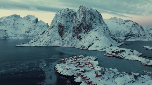 Luchtfoto Drone Vliegen Naar Reine Village Lofoten Noorwegen Europa — Stockvideo