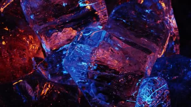 Renkli Ateş Işığında Buz Küpü Soyut Duvar Kağıdı — Stok video