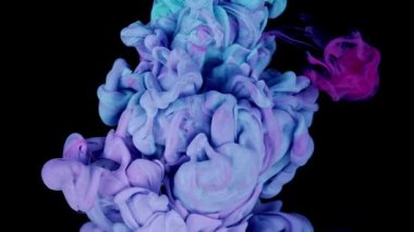 Suya boya damlaları, soyut renk karışımı, suya düşen mürekkep rengi karışımı.