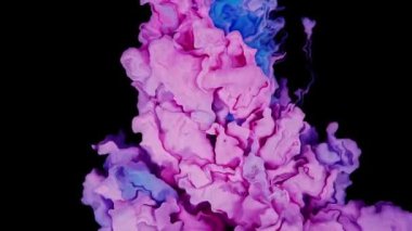 Siyah Arkaplanda Kırmızı ve Mavi Boya Harmanlanarak Renkli Soyut Bulut Oluşturur