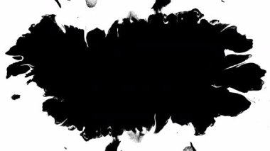 Çeşitli projelerde arka plan ve sanatsal tasarımlar yaratmak için mükemmel siyah mürekkep sıçramaları