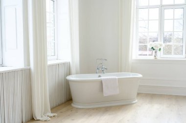 Zarif İçten Serbest Beyaz Küvet