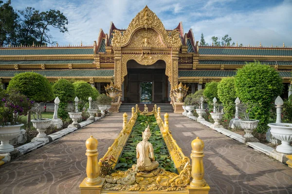 Építészet Phra Maha Chedi Chai Mongkol Roi Tartományban Thaiföld — Stock Fotó