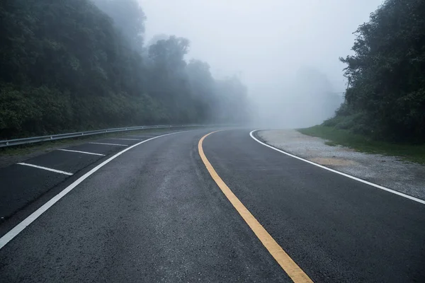 Long Road Mist Mountains — Stock Photo, Image