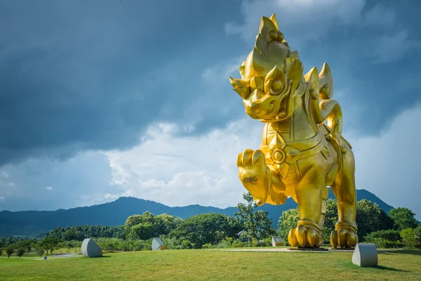 Statua Singha Punto Riferimento Del Parco Singha Provincia Chiangrai Thailandia — Foto Stock