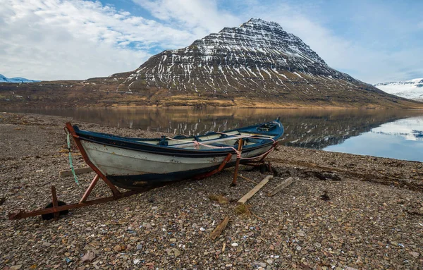 Holmatindur Mocná Ikonická Památková Hora Městě Eskifjordur Východě Islandu — Stock fotografie