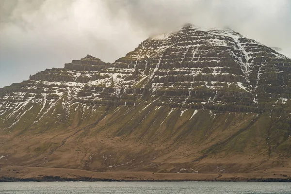 Krásná Scenérie Pohled Hory Stodvarfjordur Rybářské Město Východním Regionu Islandu — Stock fotografie