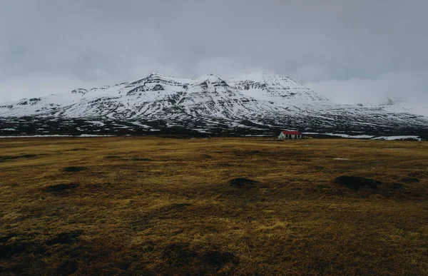 Las Montañas Con Nieve Cubierta Temporada Invierno Islandia Oriental — Foto de Stock