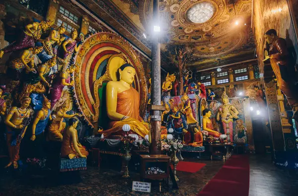 Коломбо Шри Ланка Август 2019 Красивая Статуя Будды Внутри Храма Стоковая Картинка
