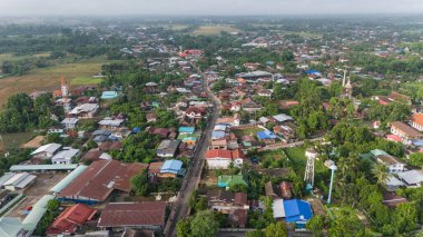 Tayland 'ın Uttaradit Eyaleti' ndeki Laplae kasabasının hava manzarası. Laplae, yani gizemli şehir efsanelerde ve efsanelerde gizlidir..