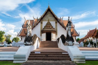 Tayland 'ın Nan eyaletindeki Wat Phumin tapınağı. Neredeyse 400 yıllık Nan bölgesinin en ünlü ve en eski kraliyet tapınağı..