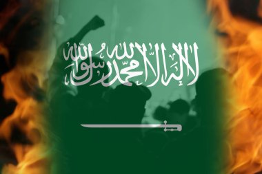 Suudi Arabistan bayrağının arka planından çık. Ateş ve alev. İran ve Suudi Arabistan arasındaki savaş. Suudi Arabistan devrimi. İnsanlar protesto ediyor. Odaklanamıyorum.