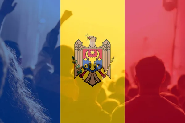 Proteste Moldawien Defokussieren Moldawien Flagge Auf Vielen Menschen Hände Hintergrund — Stockfoto