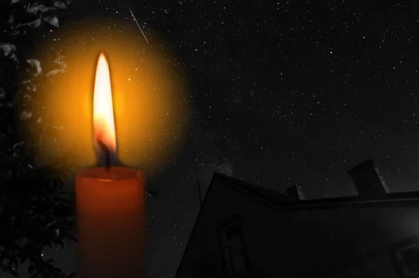 Отключение Электроэнергии Перегружено Концепция Затемнения Час Земли Горящая Свеча Линии — стоковое фото