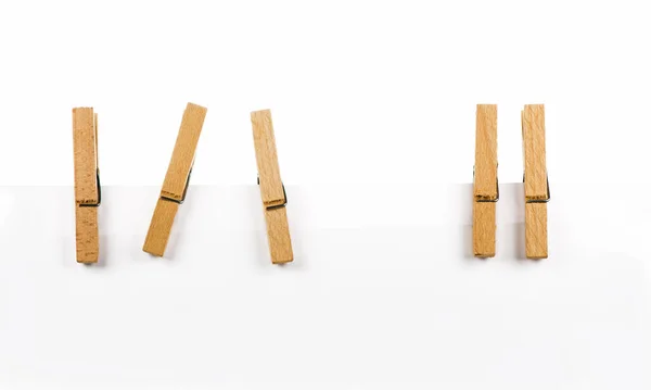 Dřevěné Kolíky Provaze Izolované Bílém — Stock fotografie