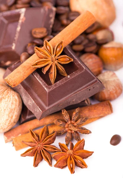 Chocolate Bars Its Ingredients Isolated — Fotografia de Stock