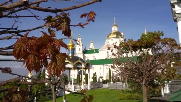 Solig Morgon Pochaev Lavra Utsikt Över Katedralen — Stockvideo