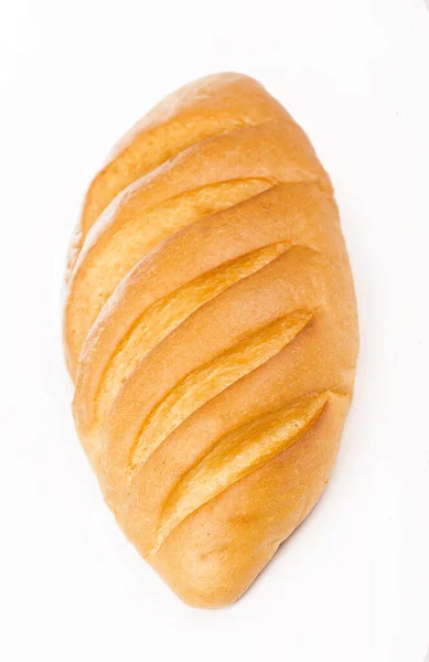 传统的自制面包被隔离在白色的面包上 — 图库照片