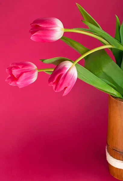 Kytice Růžových Tulipánů Růžovém Pozadí Den Matek Valentýn Narozeninová Oslava — Stock fotografie