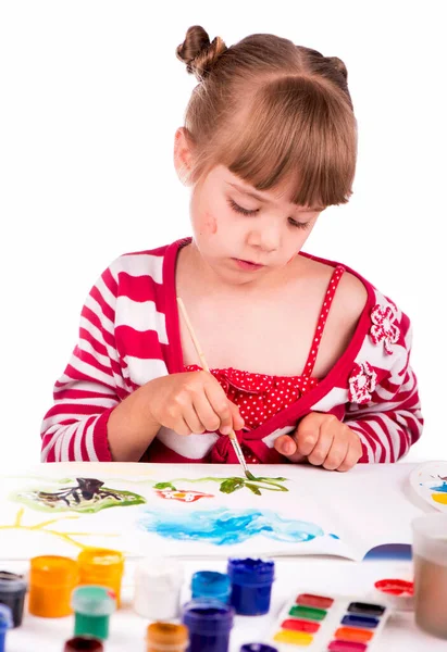 儿童和快乐的人概念 小小的女孩在画 — 图库照片