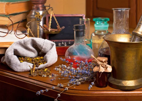 Close Healing Herbs Alchemist Stuff Old Pharmacy Alternative Medicine Concept — Stock Photo, Image