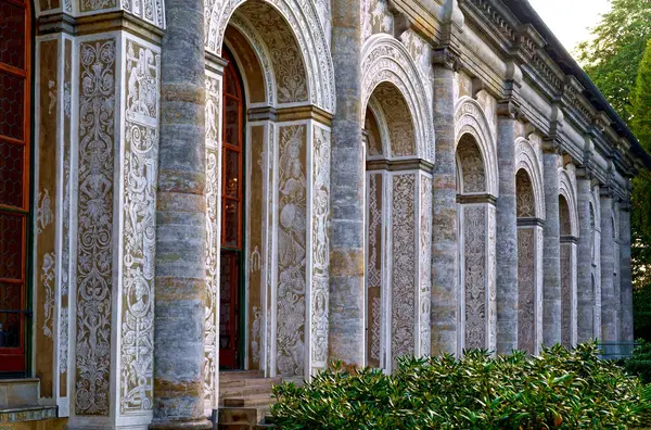 Φινίρισμα Λεπτομέρειες Από Πόρτες Καμάρες Προσόψεις Κτιρίων Κάστρο Γοτθική Αρχιτεκτονική Εικόνα Αρχείου