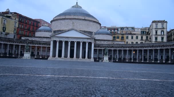 Blick Auf Die Piazza Del Plebiscito Morgengrauen Neapel Einem Regnerischen — Stockvideo