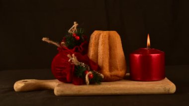 Siyah arka planda İtalyan Noel İkramı
