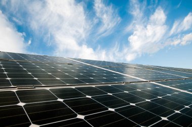 Sahadaki güneş panelleri