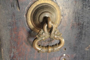 Kapı tokmağı, Kandy Kataragama Tapınağı Sri Lanka