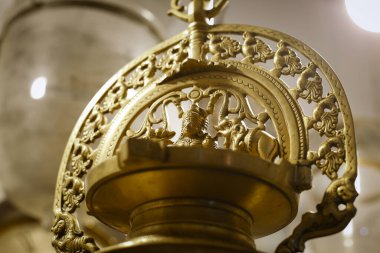 Bağımsızlık öncesi Sri Lanka 'da kral ve halk tarafından kullanılan bakır ve pirinç eşyalar. Bu bakır ve pirinç metal ürünlerinin 100 yıldan daha eski olduğu ortaya çıktı.