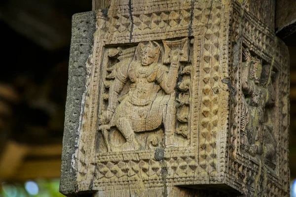 Beroemd Oud Houtsnijwerk Embekke Tempel Bij Kandy Srilanka 700 Jaar — Stockfoto