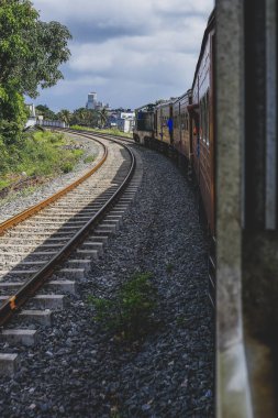 Colombo Kalesi Sri Lanka 'daki ana tren istasyonudur. Trenler her gün bu Colombo Kalesi tren istasyonundan Sri Lanka adasının her yerine gidiyor.