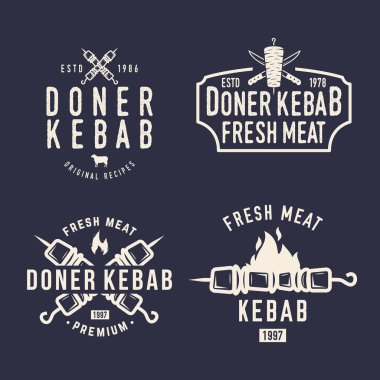 Doner kebap klasik logo seti. Kebap, Shawarma logosu ve siyah arka planda izole edilmiş ateş. Vektör illüstrasyonu