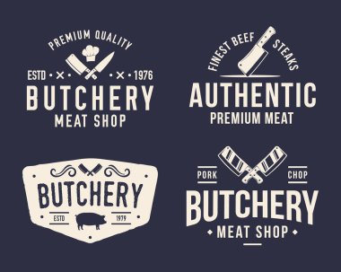 Doner kebap logosu seti. 4 Vintage Kebap amblemi. Fast food etiketleri, amblemler, logolar. Kebap, et dükkanı, restoran, kebap. Shashlik Logo şablonu. Vektör illüstrasyonu