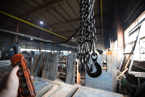 Metalen Industriële Ketens Met Haken Werkplaats Van Een Metallurgische Fabriek — Stockfoto