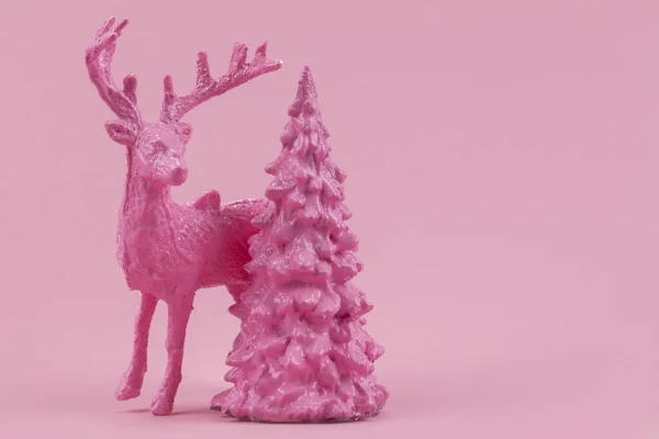 Ünnepi Karácsonyi Háttér Rózsaszín Háttér Szarvas Karácsonyfa — Stock Fotó