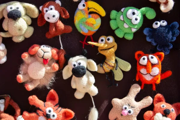 Engraçado Multi Coloridos Feltrados Brinquedos — Fotografia de Stock