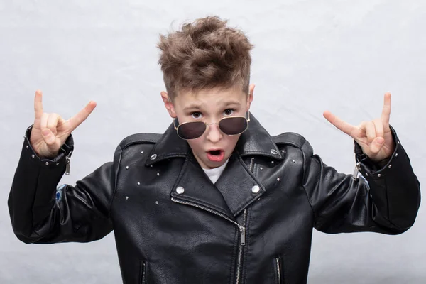 Porträt Eines Heavy Metal Jungen Mit Sonnenbrille Netter Teenager Lederjacke — Stockfoto