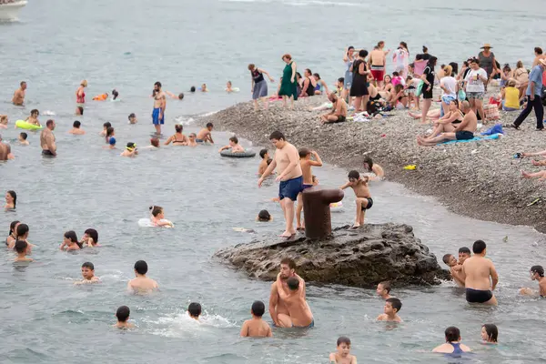 August 2022 Georgia Batumi Central Beach People Sunbathe Swim Crowded — Stock Photo, Image