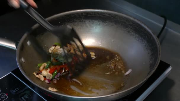 Japońskie Jedzenie Krewetki Warzywami Smażone Patelni Gotowanie Owoców Morza Restauracji — Wideo stockowe