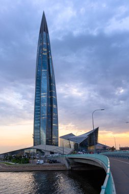St. Petersburg, Rusya - 13 Eylül 2024: Yeni gökdelen Lakhta Merkezi (Gazprom Tower olarak da bilinir)).