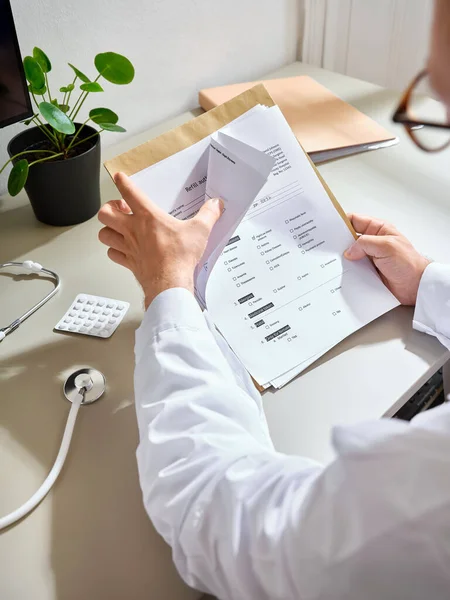 Male Medical Professional Going Patient Paperwork Hospital Royalty Free Stock Photos