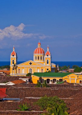 Nikaragua, Orta Amerika 'daki sömürge şehri Granada' nın Katedrali.