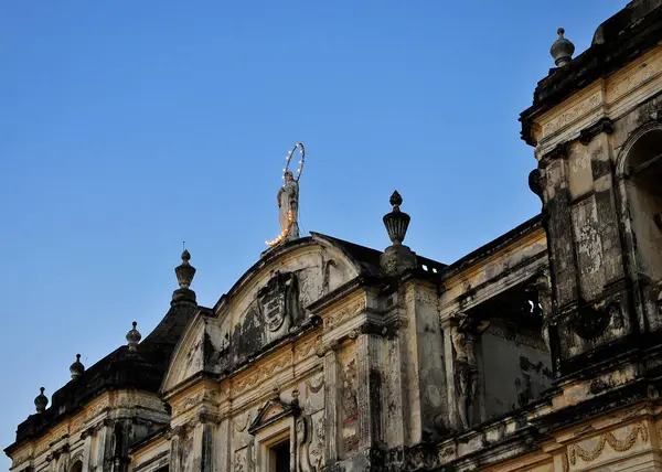 Nikaragua, Orta Amerika 'daki antik Len katedrali.