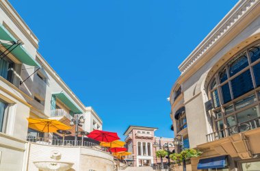 merdiven: Rodeo Drive, sosyete