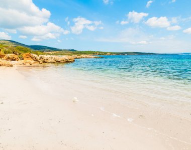 Alghero'da, Sardunya altın kıyı