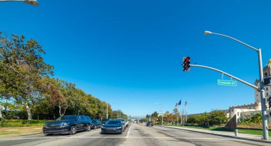 Beverly Hills 'te trafik sıkışık. Kaliforniya, ABD