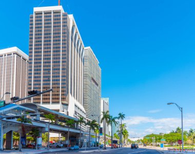 Güneşli bir günde Miami şehir merkezinde. Florida, Usa